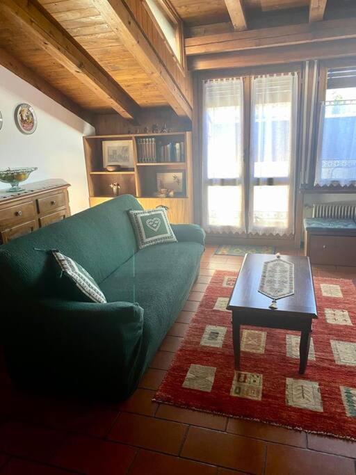 Appartamento Vicino A Cortina D'Ampezzo Con Garage ピエーヴェ・ディ・カドーレ エクステリア 写真