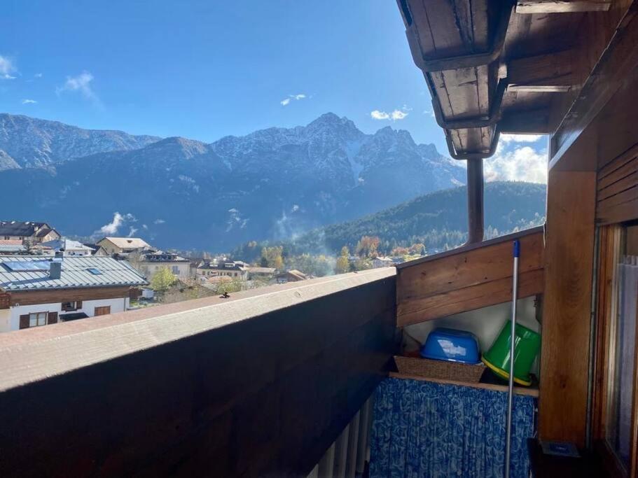 Appartamento Vicino A Cortina D'Ampezzo Con Garage ピエーヴェ・ディ・カドーレ エクステリア 写真
